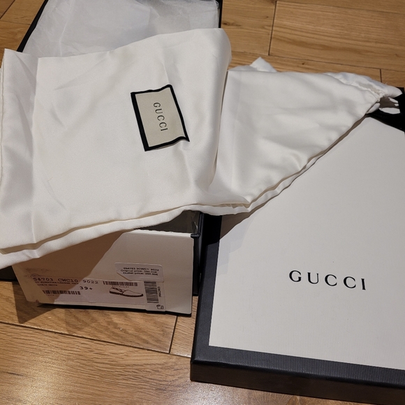 💯 Gucci white loafers - Picture 2 of 9